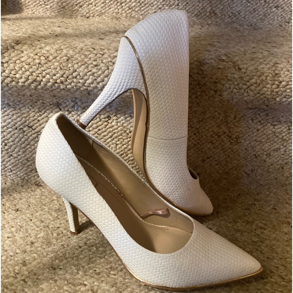 Andrew Marc New York Peggy White Embossed Pumps with Gold Trim Soles